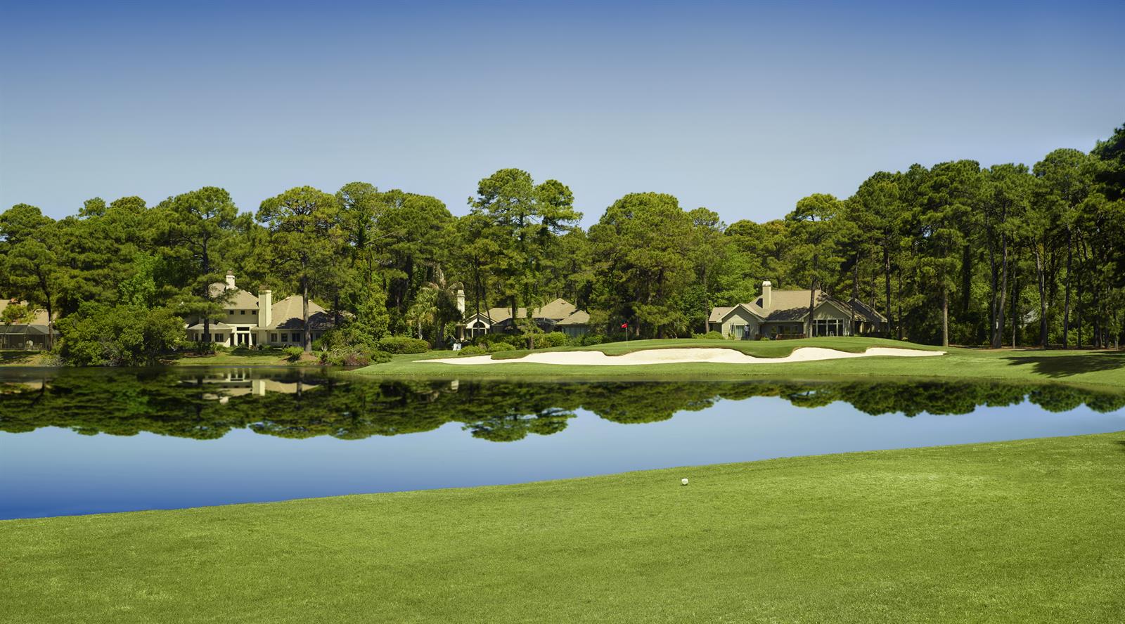 Shipyard Golf Club course and clubhouse setting
